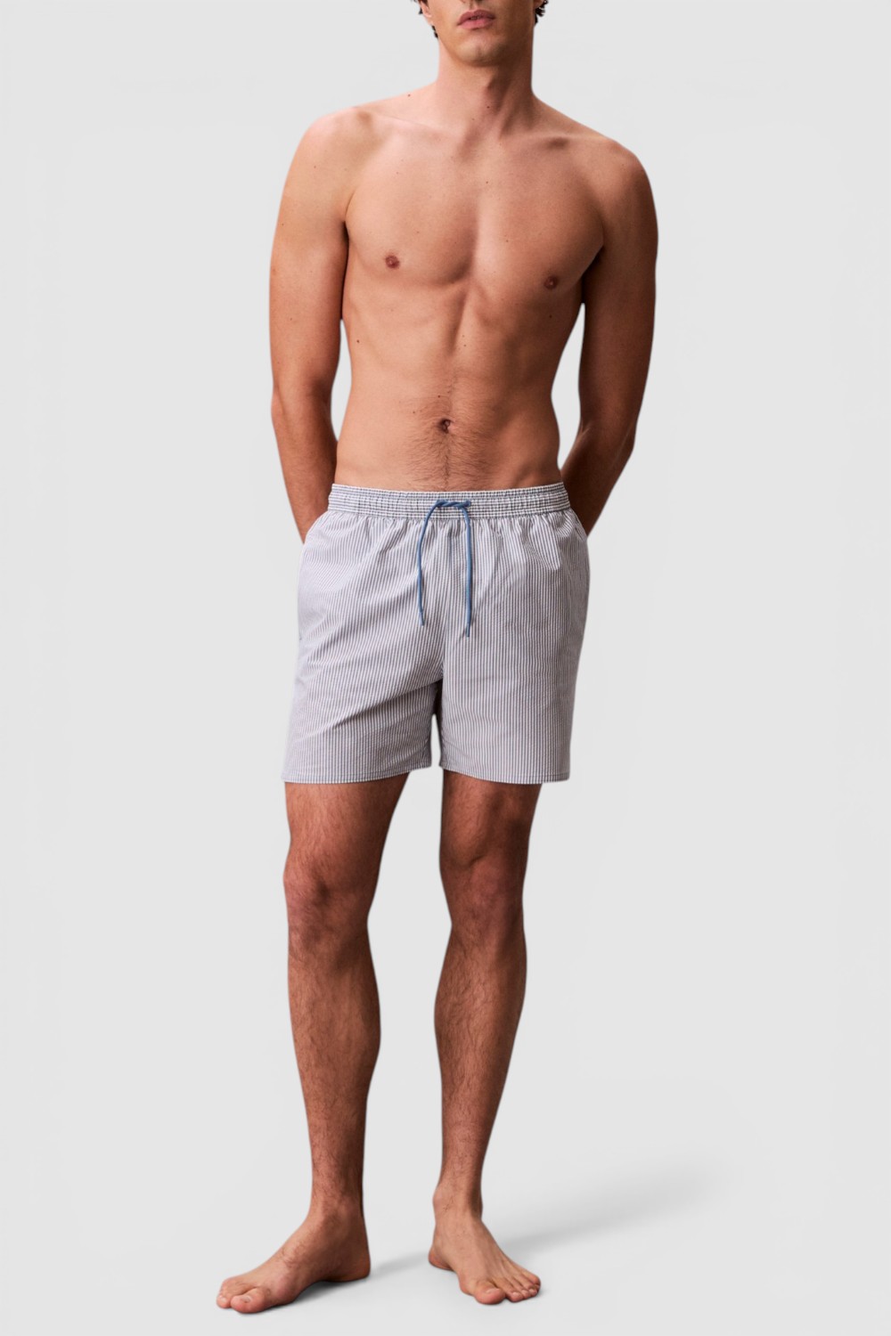 תמונת כל הלוק של מכנסי בגד ים